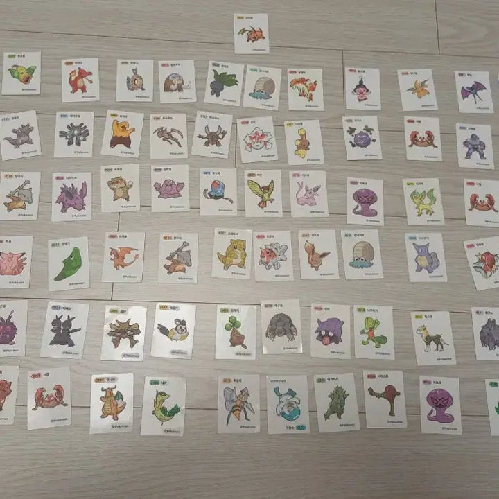 [BUNJANG] Pokemon Bread Stickers 82-Piece Set / 포켓몬스터 띠부띠부씰 스티커 82장 판매