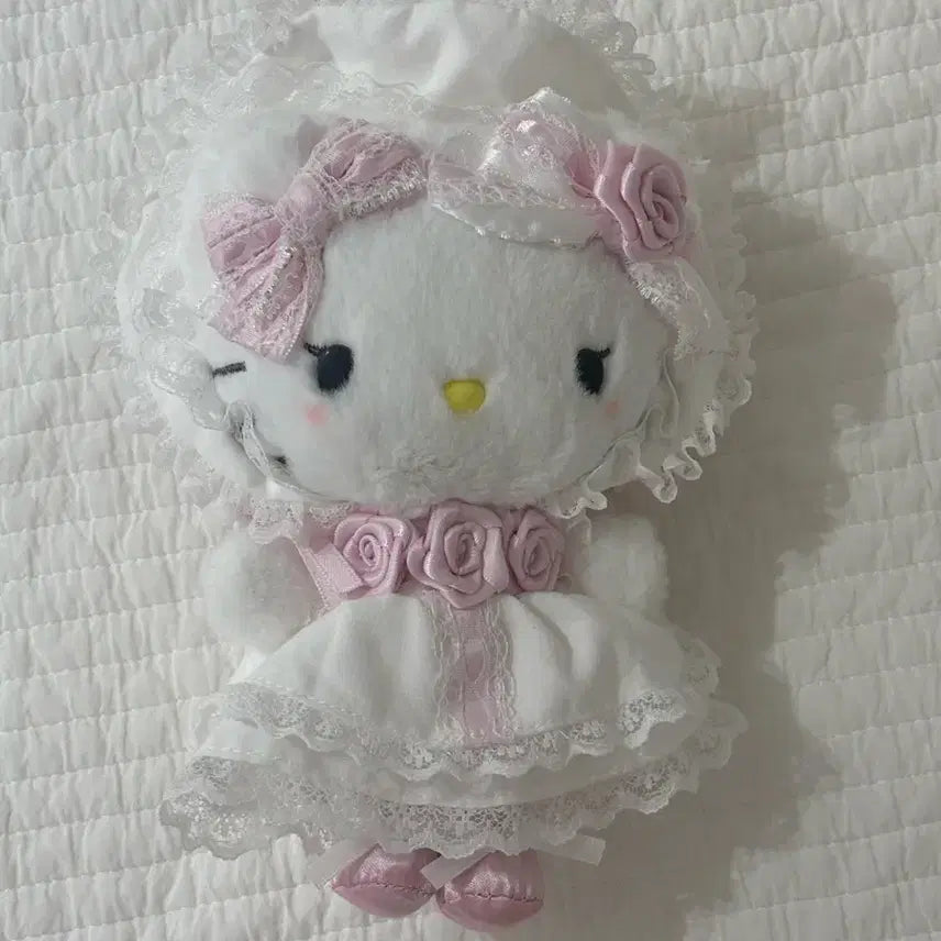 [BUNJANG] Sanrio Frill Kitty Mascot / 산리오 프릴 키티 마스코트