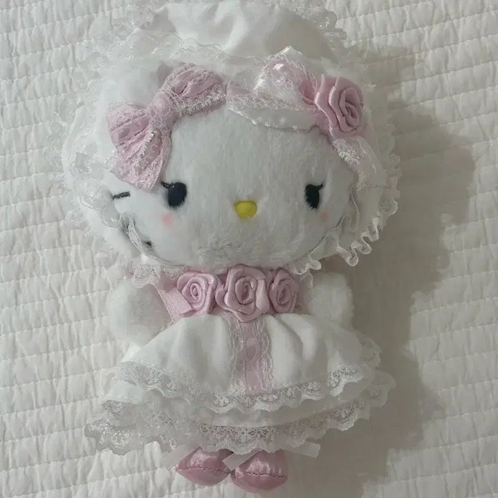 [BUNJANG] Sanrio Frill Kitty Mascot / 산리오 프릴 키티 마스코트