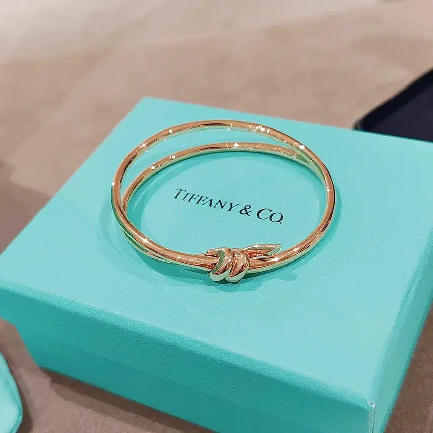 [BUNJANG] Tiffany &amp; Co. Logo Design 18K Gold Bracelet / 티파니 앤 코 로고 디자인 18K 골드 팔찌 남녀공용 커플용 골드 16호