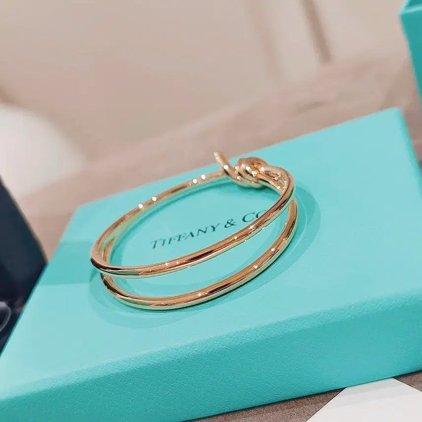 [BUNJANG] Tiffany &amp; Co. Logo Design 18K Gold Bracelet / 티파니 앤 코 로고 디자인 18K 골드 팔찌 남녀공용 커플용 골드 16호