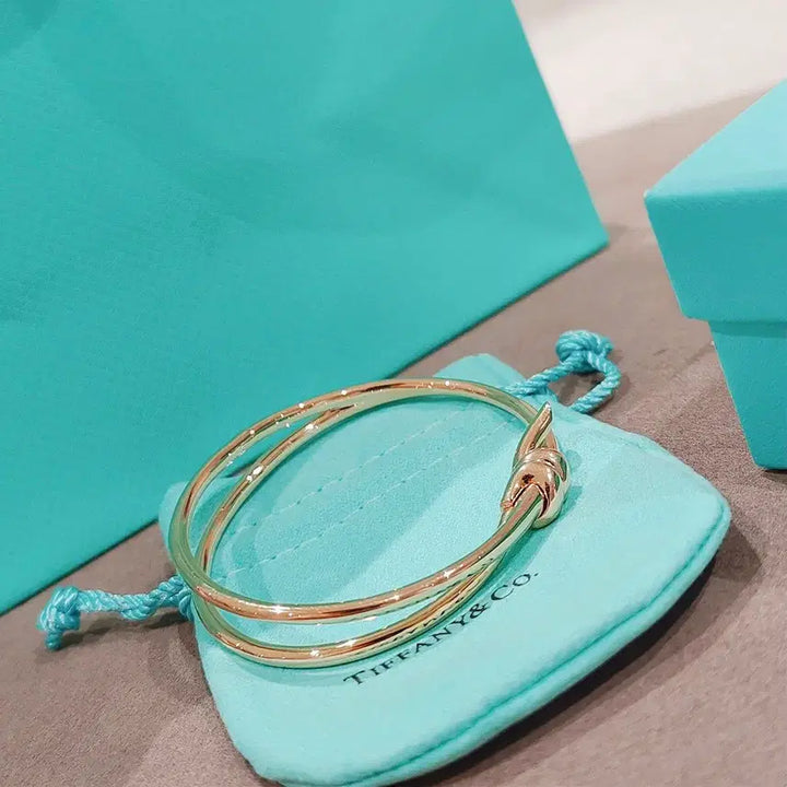 [BUNJANG] Tiffany &amp; Co. Logo Design 18K Gold Bracelet / 티파니 앤 코 로고 디자인 18K 골드 팔찌 남녀공용 커플용 골드 16호