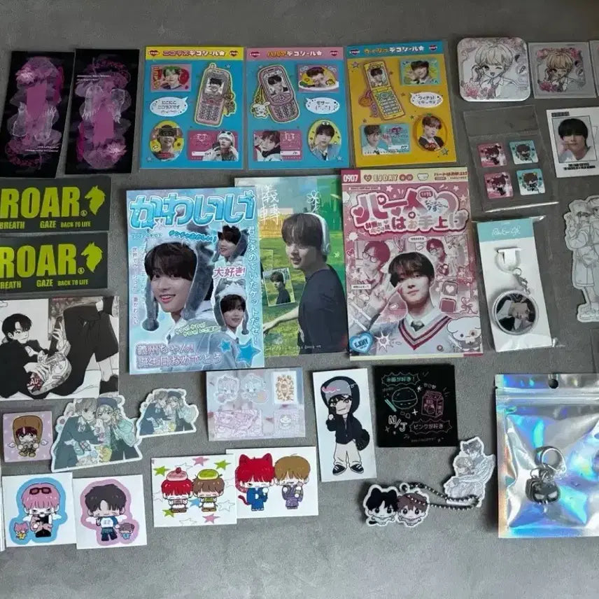 [BUNJANG] &amp;TEAM Nicholas Yuzuki Harua Bundle Set Unofficial Goods Stickers Keyring / 일괄 앤팀 &amp;team 하루아 니콜라스 의주 굿즈 비공굿 양도 스티커 키링