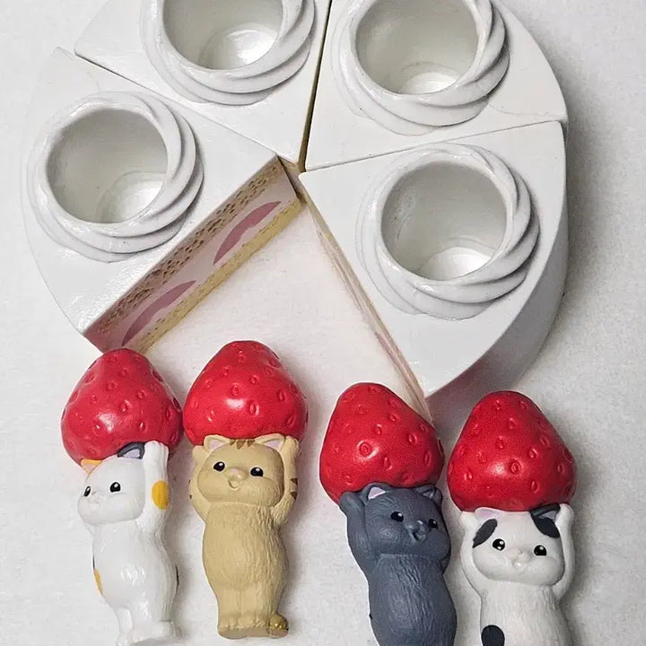[BUNJANG] Nareunhan Cat Capsule Toy Bundle Set - Yell Cake &amp; Hide-and-Seek Series / [일괄]나른한고양이 캡슐 Yell 케이크 숨바꼭질 가챠 4종