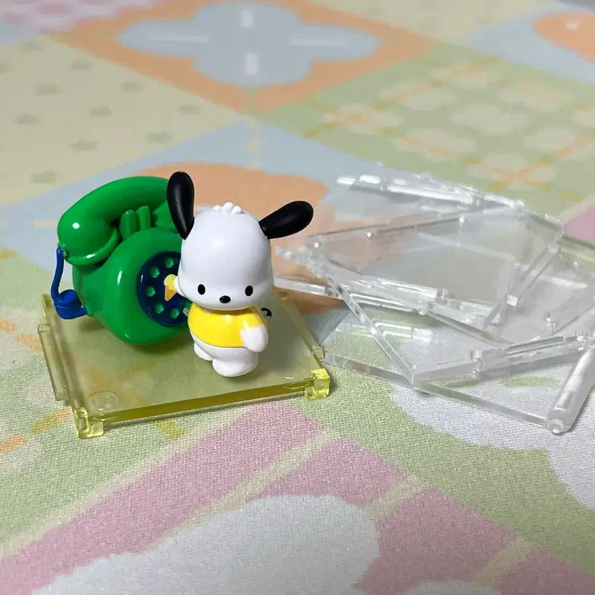 [BUNJANG] Pochacco Kongdak Kongdak Telephone Figure with Display Case / 포차코 콩닥콩닥 전화기 피규어