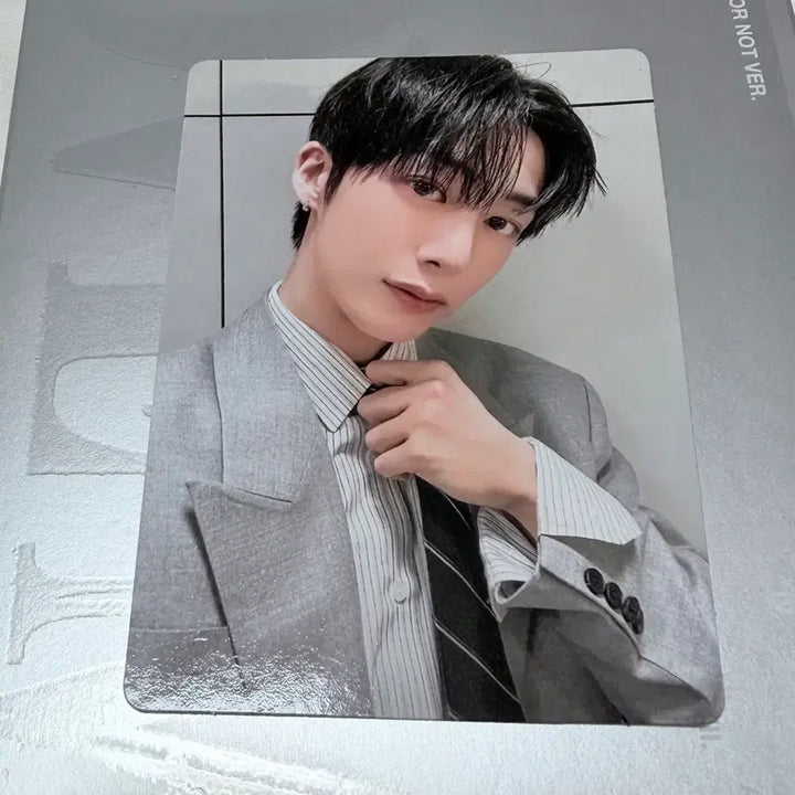 [BUNJANG] MONSTA X Hyungwon Love Me Photocard and ID Card Bundle Set / 셔누형원 러브미 형원 포카랑 아이디카드 일괄