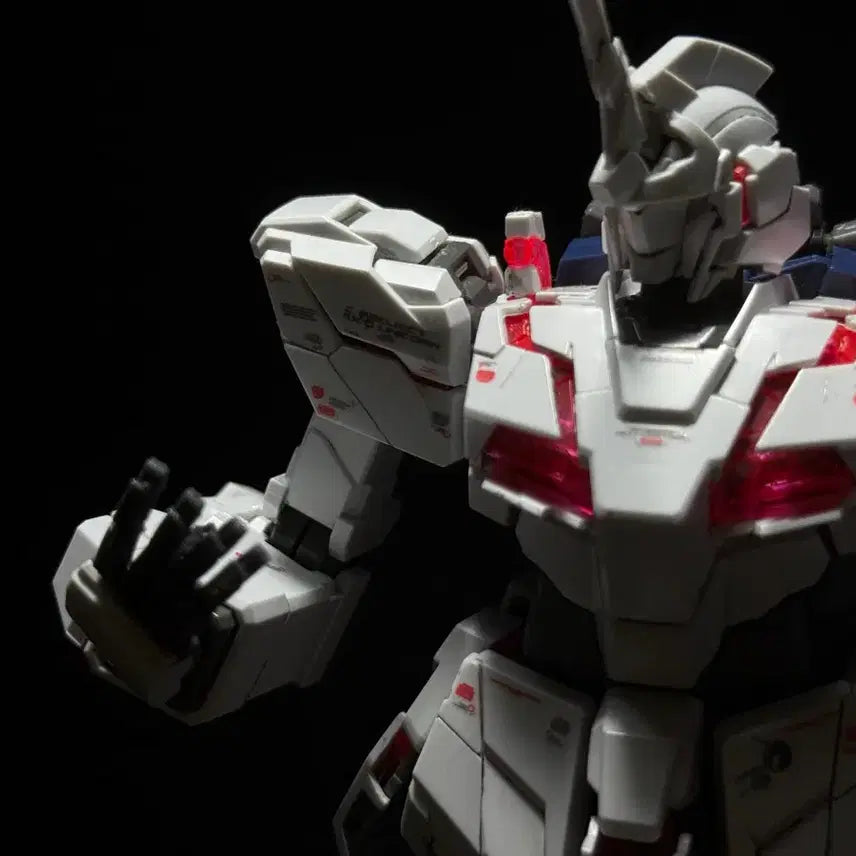 [BUNJANG] MG Unicorn Ver.Ka Custom Build with Reinforced Joints and Articulated Hands / [급처/관절보강] MG 유니콘 버카 관절개조+가동손 완성작
