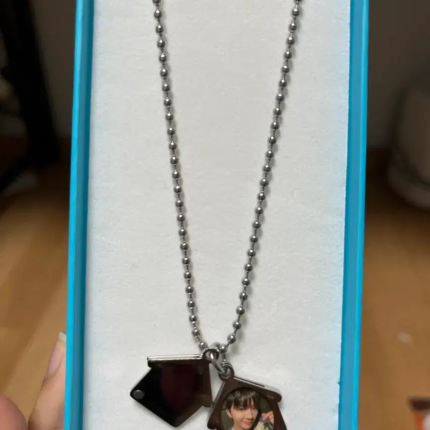 [BUNJANG] BOYNEXTDOOR Bundle Set Photocard &amp; Yunhak Necklace / 보이넥스트도어 일괄 판매 성호 리우 재현 태산 이한 운학 목걸이 급처