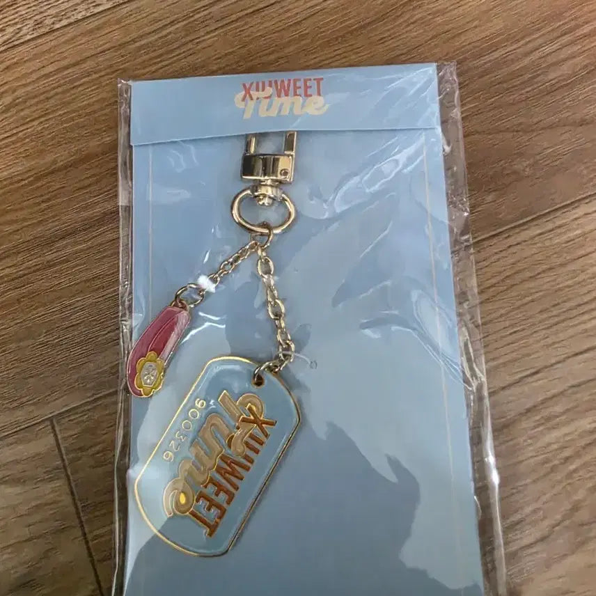 [BUNJANG] EXO Xiumin Sweet Time Flower Shoes Keyring / 엑소 시우민 슈윗타임 꽃신키링
