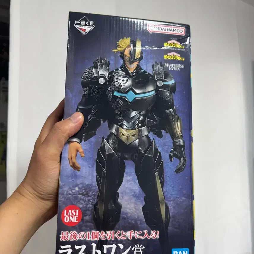 [BUNJANG] My Hero Academia Armored All Might Figure (Sealed) / 나의 히어로 아카데미아 아머드 올마이트 피규어 미개봉