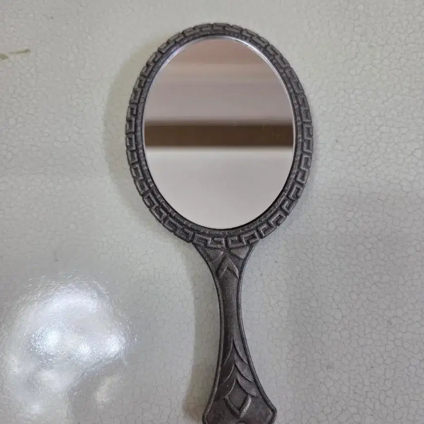 [BUNJANG] Antique Pewter Hand Mirror with Floral Decoration / 앤틱 주석 손 거울