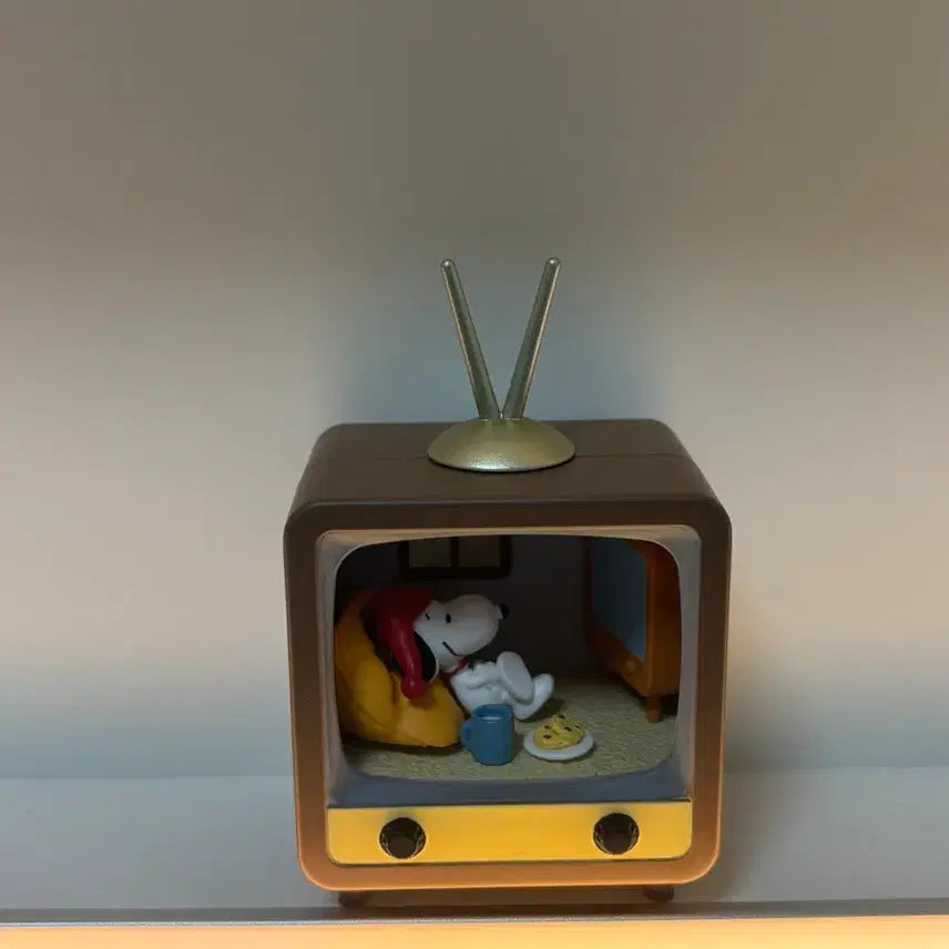 [BUNJANG] Snoopy TV Gacha Figure / 스누피 TV 가챠