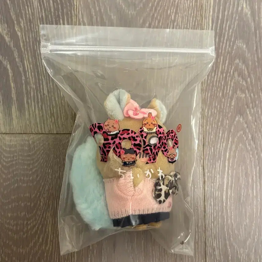 [BUNJANG] Chiikawa Gyaru YZ 9090 Mascot Keyring Momonga / 치이카와 갸루 YZ 9090 마스코트 키링 모몽가