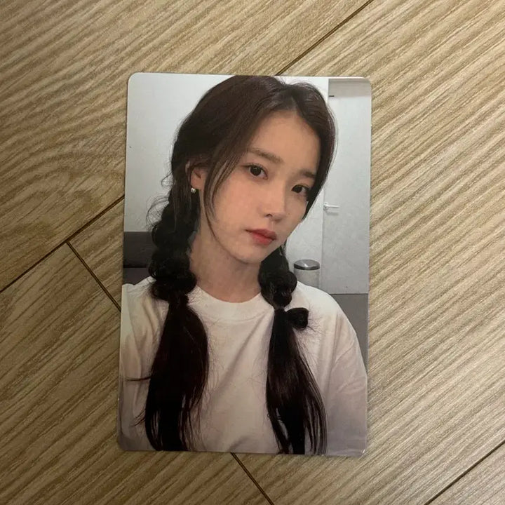 [BUNJANG] IU 2024 Birthday Photocard / 아이유 2024 생일 포카