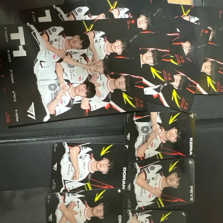 [BUNJANG] T1 Player Photocard Set (Faker, Oner, Zeus, Kkoma, Keria) / T1 선수 포토카드 세트 (페이커, 오너, 제우스, 킹겐, 케리아)