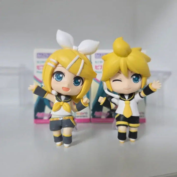 [BUNJANG] Kagamine Rin &amp; Len Nendoroid Surprise Figure Bundle Set / (일괄) 하츠네 미쿠 넨도로이드 서프라이즈 카가미네 린 렌 피규어