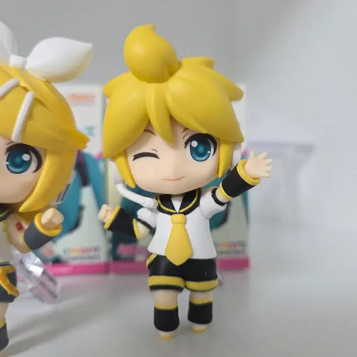 [BUNJANG] Kagamine Rin &amp; Len Nendoroid Surprise Figure Bundle Set / (일괄) 하츠네 미쿠 넨도로이드 서프라이즈 카가미네 린 렌 피규어