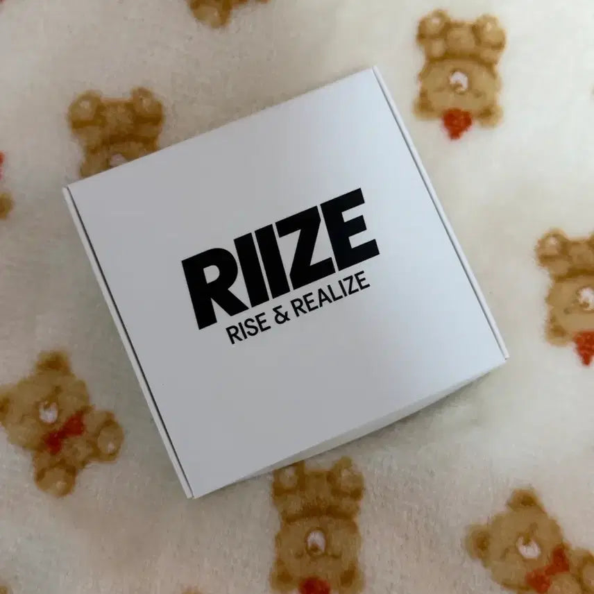 [BUNJANG] RIIZE Sungchan Lightstick Ring White MD Goods / 라이즈 성찬 응원봉 링 화이트 엠디 굿즈
