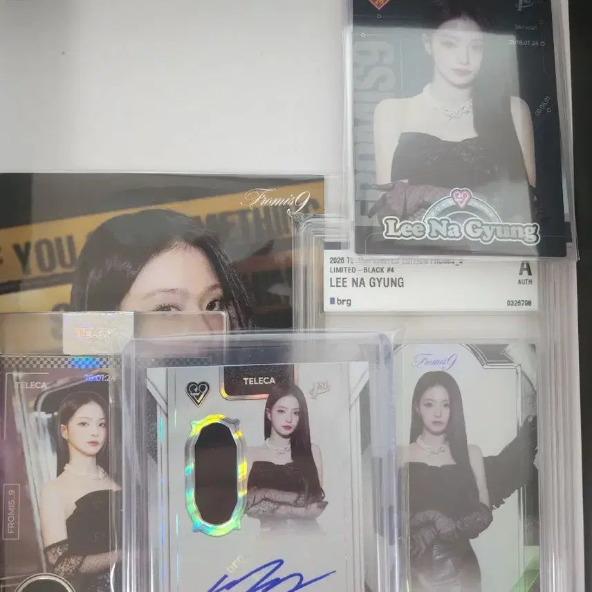 [BUNJANG] fromis_9 Lee Nagyung 25 Limited Relic Auto &amp; Member Set / 프로미스나인테레카  25한정 렐릭오토 외 백지헌 50한정 오토와 맴버모음