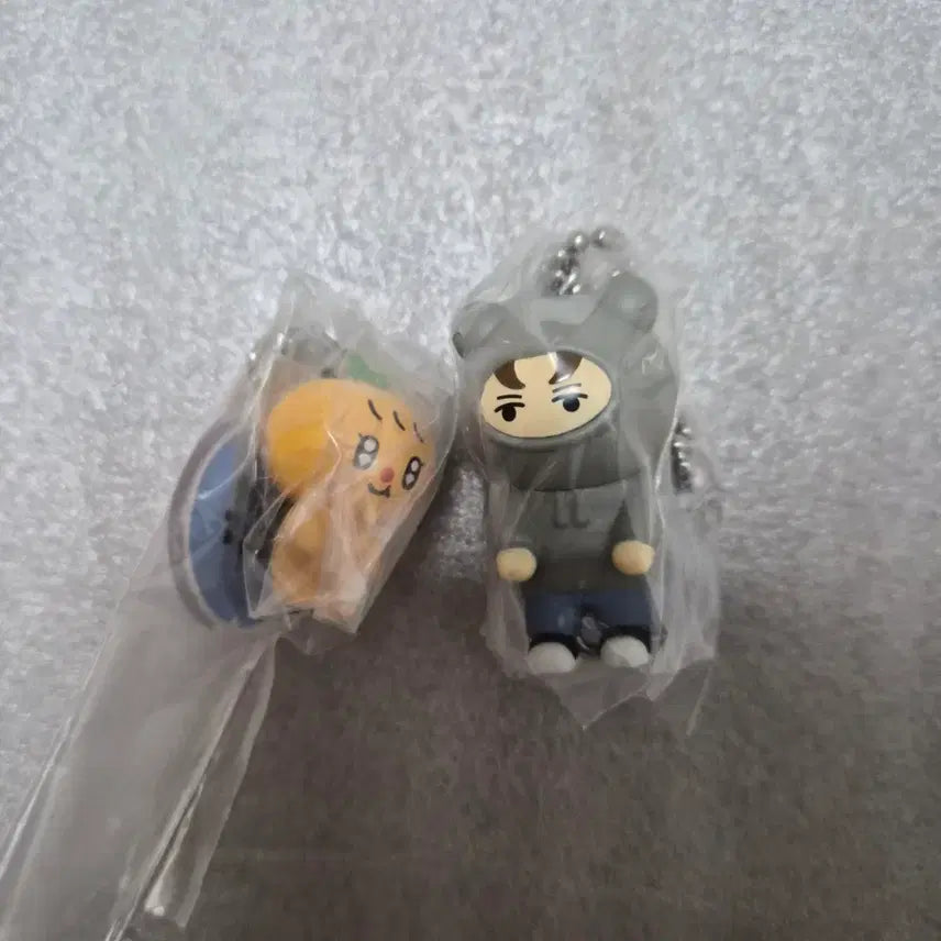 [BUNJANG] Mini Teen Ddolddol Gacha Ppyugyul Nonbe Bundle Set / 미니틴 대롱대롱 가챠 뿌귤 논버