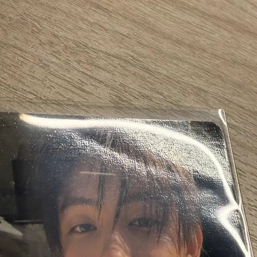 [BUNJANG] KORTIZ Seonghyeon GREENGREEN STREET ver. Photocard (Slightly Creased) / 코르티스 성현 GREENGREEN STREET ver 포카(하자있음)