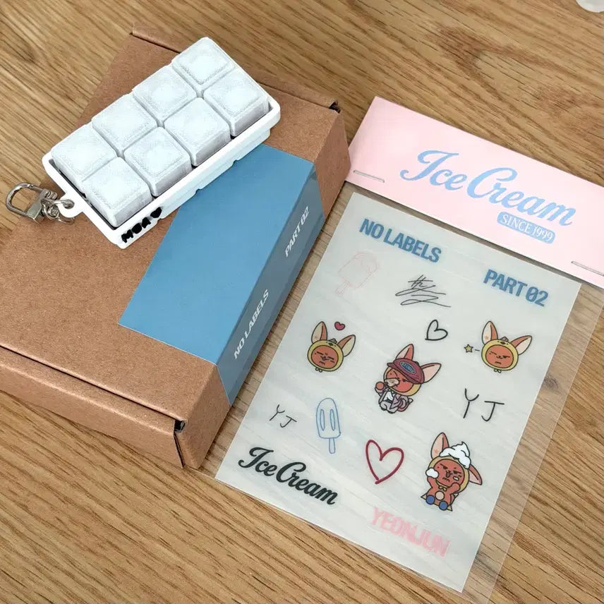 [BUNJANG] TXT Yeonjun Ice Cream Studio Photocard, Keycap, Keyring, and Hwanchoon Sticker / 투바투 연준 아이스크림 공방포카 역조공 txt 키캡 키링 황춘 타투스티커