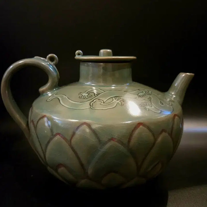 [BUNJANG] Celadon Incised Dragon and Lotus Scroll Motif Ewer / 청자 상감 용문 연판문 주자