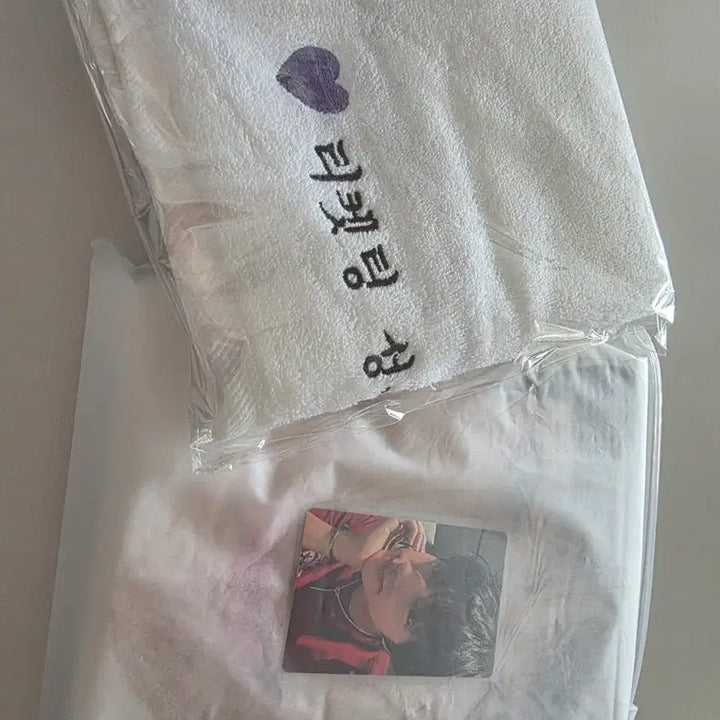 [BUNJANG] Dallaya Seokjin Concert Merchandise Bundle (Towel, Raincoat, Photocard) / 달려라석진 콘서트 특전