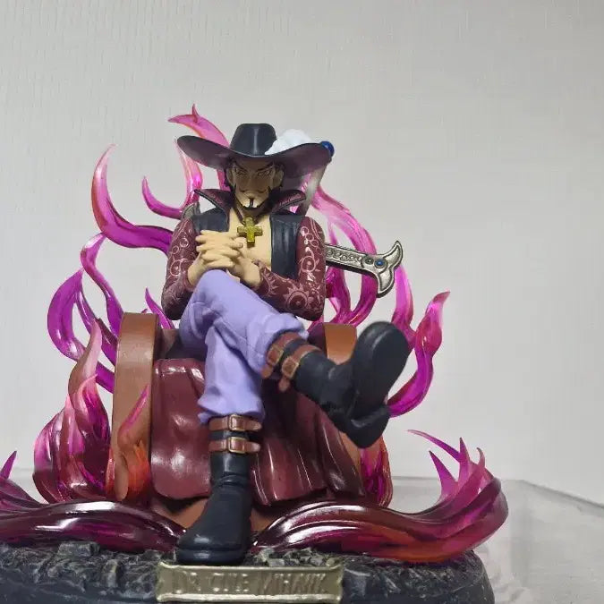 [BUNJANG] One Piece Mihawk Seated Figure / 원피스 미호크 좌상 피규어 판매합니다