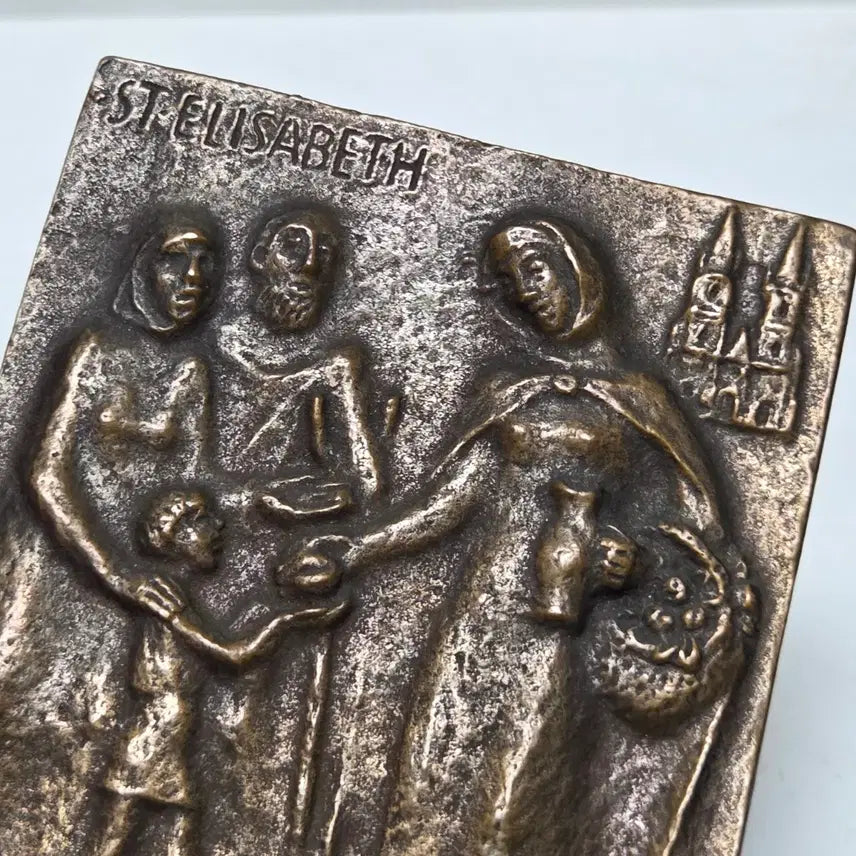 [BUNJANG] Hungarian Bronze Relief Sculpture of Saint Elizabeth / 헝가리 작품. 성 엘리사벳 청동 부조 작가 작품 가톨릭 천주교