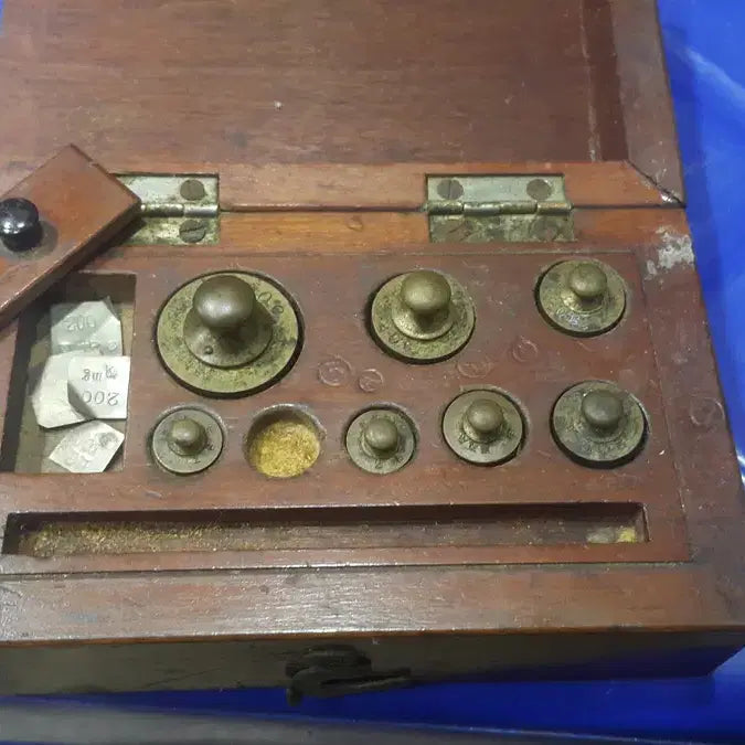 [BUNJANG] 1940s Japanese Metal Scale with Ox Horn Plates / 1940년대 일본 귀금속 저울