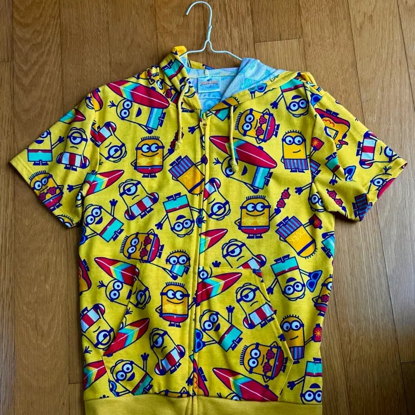 [BUNJANG] Universal Studios Minions Short Sleeve Zip-Up S / 유니버셜 스튜디오 미니언즈 반팔 집업