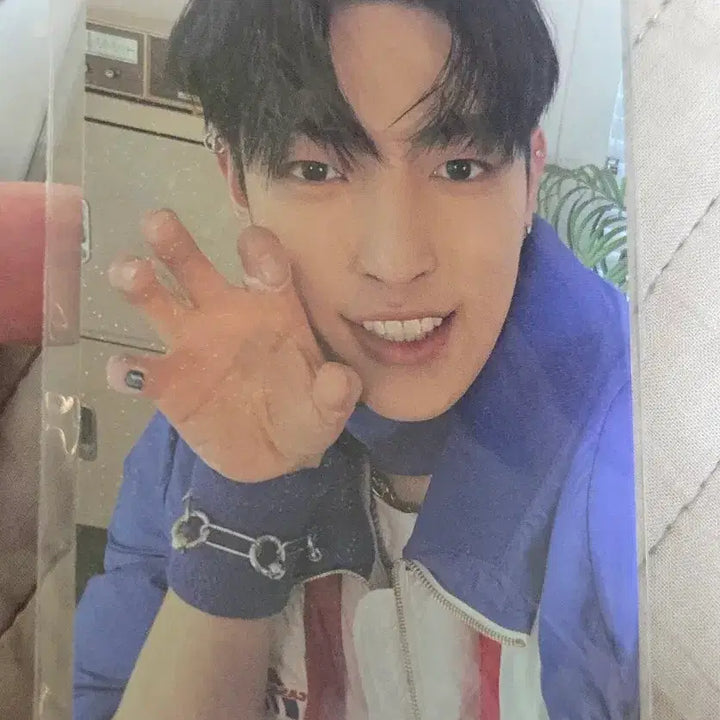 [BUNJANG] ATEEZ LIMITLESS HMV Exclusive Hologram Photocard - Hongjoong (POB) / 에이티즈 LIMITLESS hmv 특전 홀로그램 포토카드 홍중 미공포