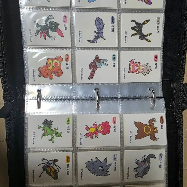 [BUNJANG] Pokemon Stickers - Four-Digit Numbers - 106 Types / 포켓몬 띠부씰 네자리 넘버 106종+중복2장+피카츄5장