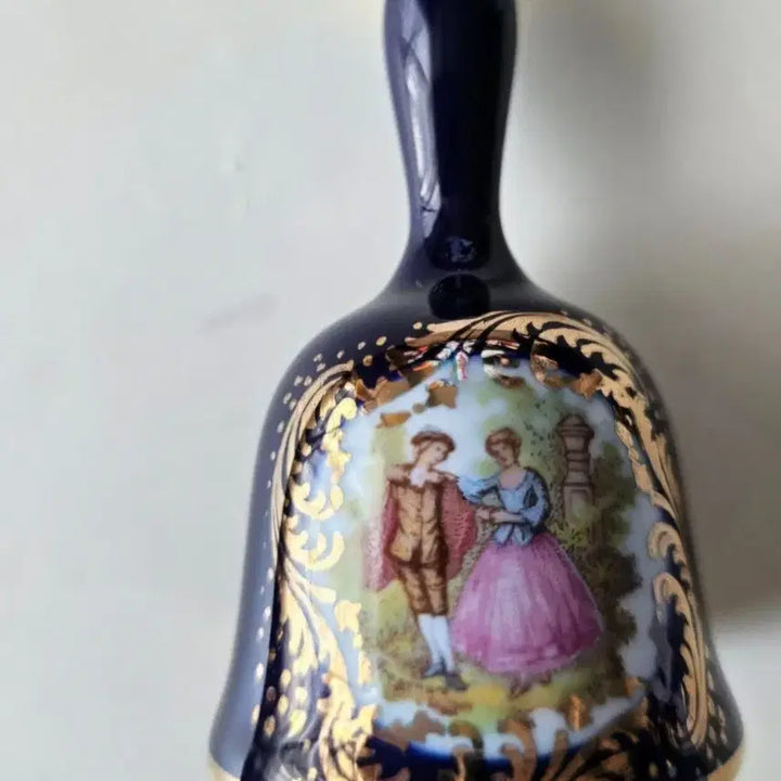 [BUNJANG] Antique French Limoges Porcelain Blue Lovers Bell / 엔틱 프랑스 리모주 연인이 그려진 블루 도자기 종 벨