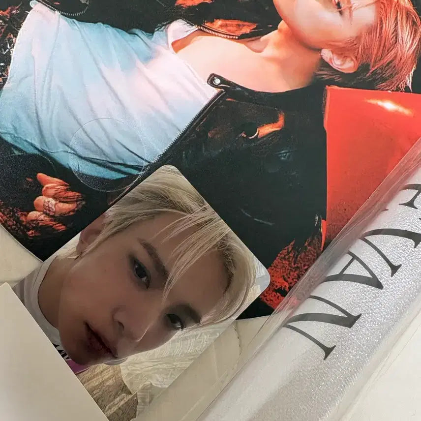 [BUNJANG] ENHYPEN Heeseung Gongbang Photocard, Lightstick, and Fan Bundle Set (Unused) / 에반 이희승 공방포카+응원봉+부채 미사용 새상품 일괄 evan