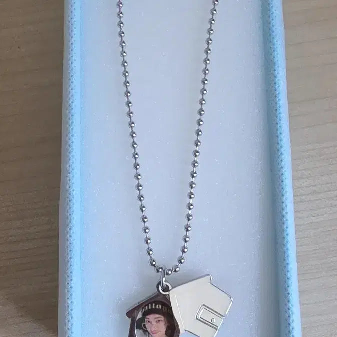 [BUNJANG] BOYNEXTDOOR Jaehyun 2nd Anniversary Necklace &amp; Photocard Set / 급처) 보넥도 명재현 2주년 목걸이&amp;포카