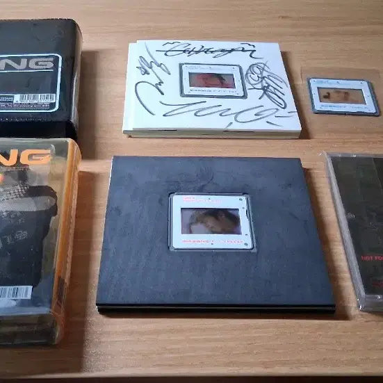 [BUNJANG] BIGBANG Official 1st Album Signed Album &amp; Good Boy Single Album / 빅뱅 정규1집싸인앨범 &amp;굿보이 디싱앨범&amp;싱글 1집앨범