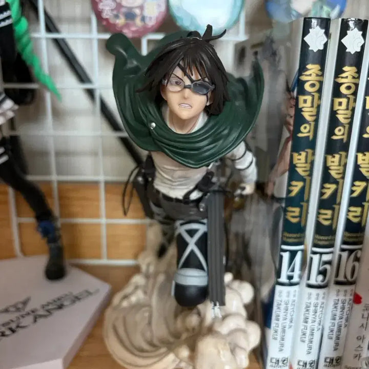 [BUNJANG] Attack on Titan Hange Zoe Figure Ichiban Kuji (Missing One Sword) / 진격의 거인 한지 피규어 제일복권 (한쪽 칼날 없음
