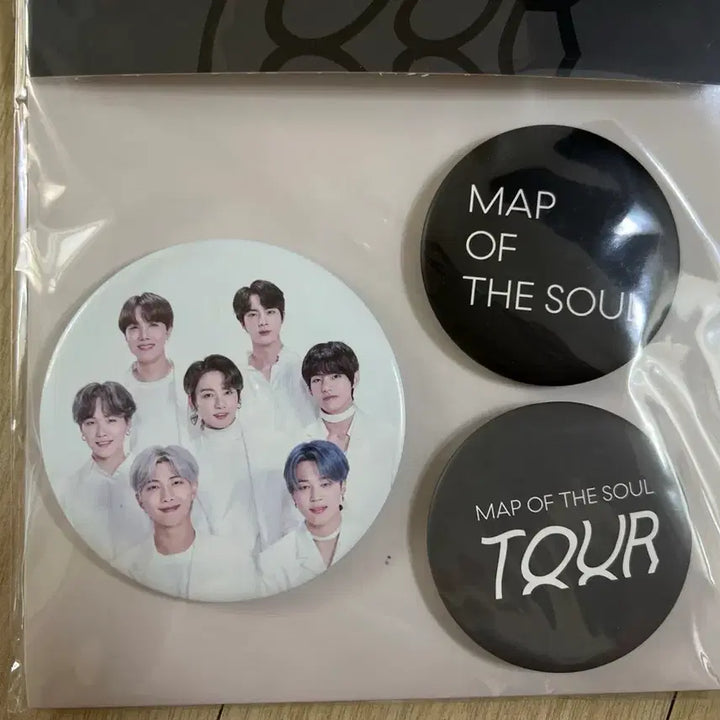 [BUNJANG] BTS Map of the Soul ON:E Lucky Draw Can Badge Bundle Set / 방탄소년단 bts 맵솔콘 맵오브더소울 럭키드로우 캔뱃지 일괄