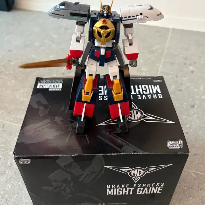 [BUNJANG] Bandai MG Might Gaine Plastic Model Figure / 반다이 MG 마이트가인 프라모델 피규어
