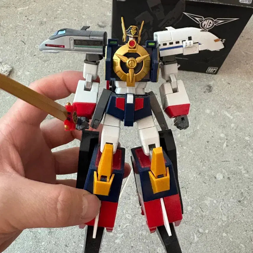 [BUNJANG] Bandai MG Might Gaine Plastic Model Figure / 반다이 MG 마이트가인 프라모델 피규어