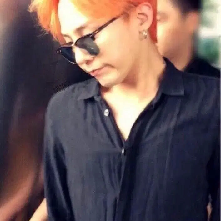 [BUNJANG] G-Dragon Daisy Bong + Cradle / 급처) 지드래곤 응원봉 데이지봉+크래들 양도