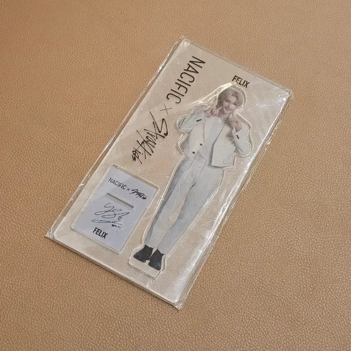 [BUNJANG] Stray Kids Felix Nesipic Acrylic Stand Official MD Sealed / 스트레이키즈 스키즈 필릭스 네시픽 아크릴 스탠드 공식 MD 미개봉 새상품