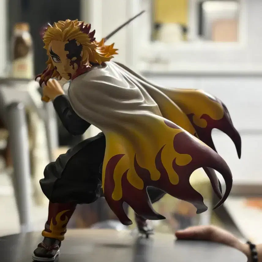 [BUNJANG] Puri 1/4 Scale Kyojuro Rengoku Figure / 프링 렌고쿠 피규어 1/4 사이즈 귀멸의칼날