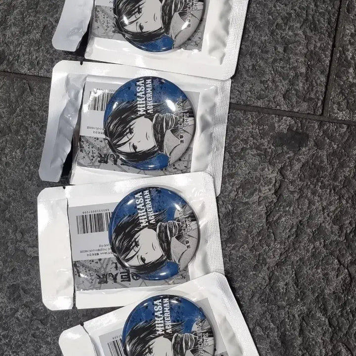 [BUNJANG] Mikasa Ackerman Can Badge (Opened) / 미카사 캔뱃지