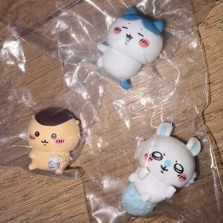 [BUNJANG] Chiikawa Hugcot Figure Series 4 Cable Accessory Momonga Hachiware Kurimanju / 치이카와 허그코트 피규어 4탄 케이블 액세서리 모몽가 하치와레 쿠리만쥬