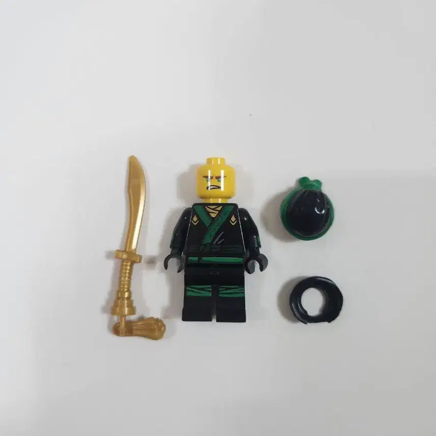 [BUNJANG] LEGO Ninjago Movie Lloyd Minifigure with Golden Sword / 레고 닌자고 무비 로이드