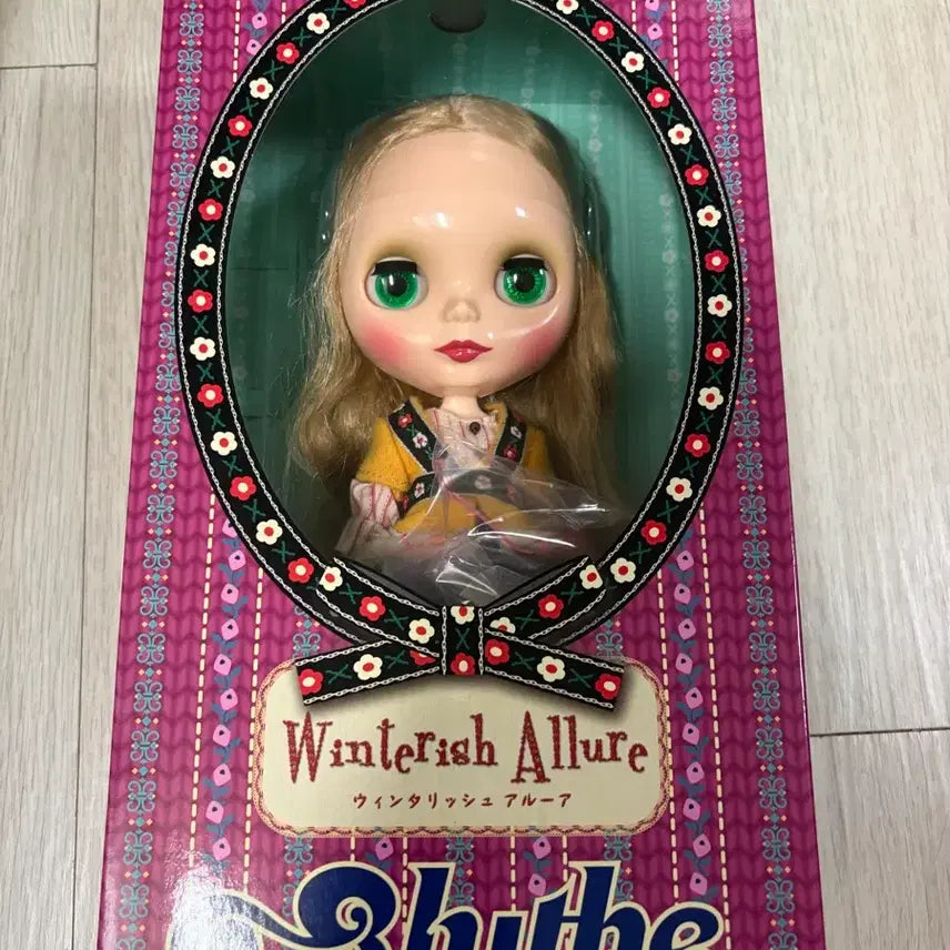 [BUNJANG] Blythe Wintery Allure Unsealed Doll / 브라이스 윈터리쉬 얼루어 개봉