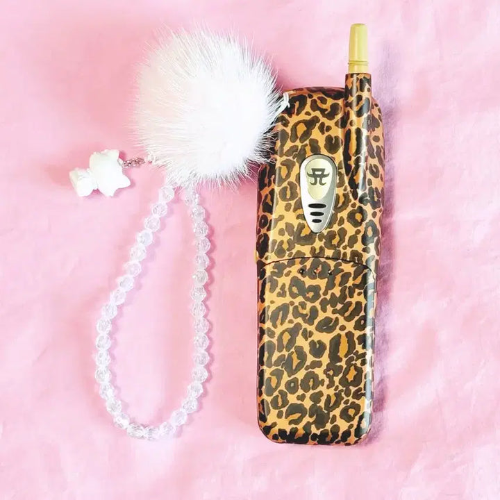 [BUNJANG] Docomo Kitty Phone Gya-ru Phone Mock-up Phone Pink Retro Folder Phone / 도코모 키티폰 갸루폰 목업폰 핸드폰 폴더폰 고전폰 핑크 모형폰